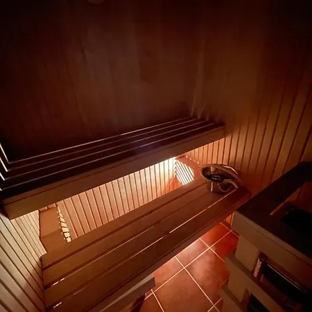 شقة Spacious 3-bedroom With Sauna بارنو
